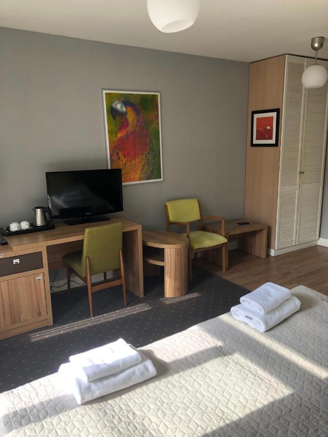 Hotel Dom Mlynarza Zukczyn Esterno foto